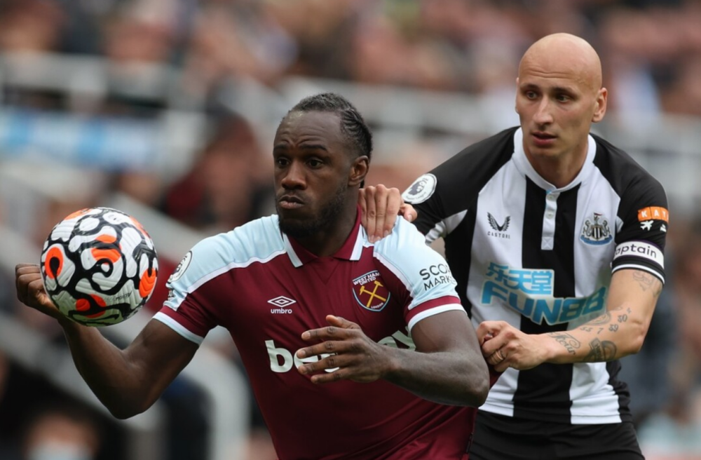 威廉希尔官方网站- 西汉姆联双线告急，莫耶斯面临下课危机